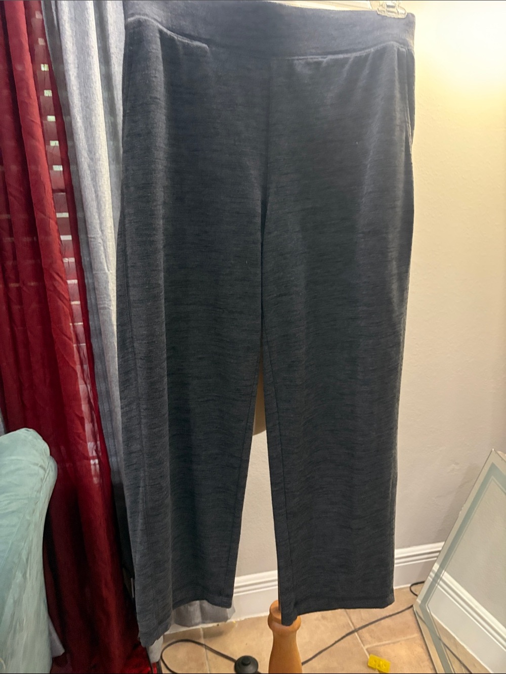 Chico's Dark Gray Straight-Leg Trousers